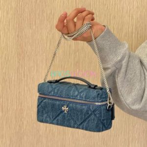 Hot Sales ❤️‍🔥  Tory Burch Kira Diamond Quilt Denim Vanity Case (Preorder)
